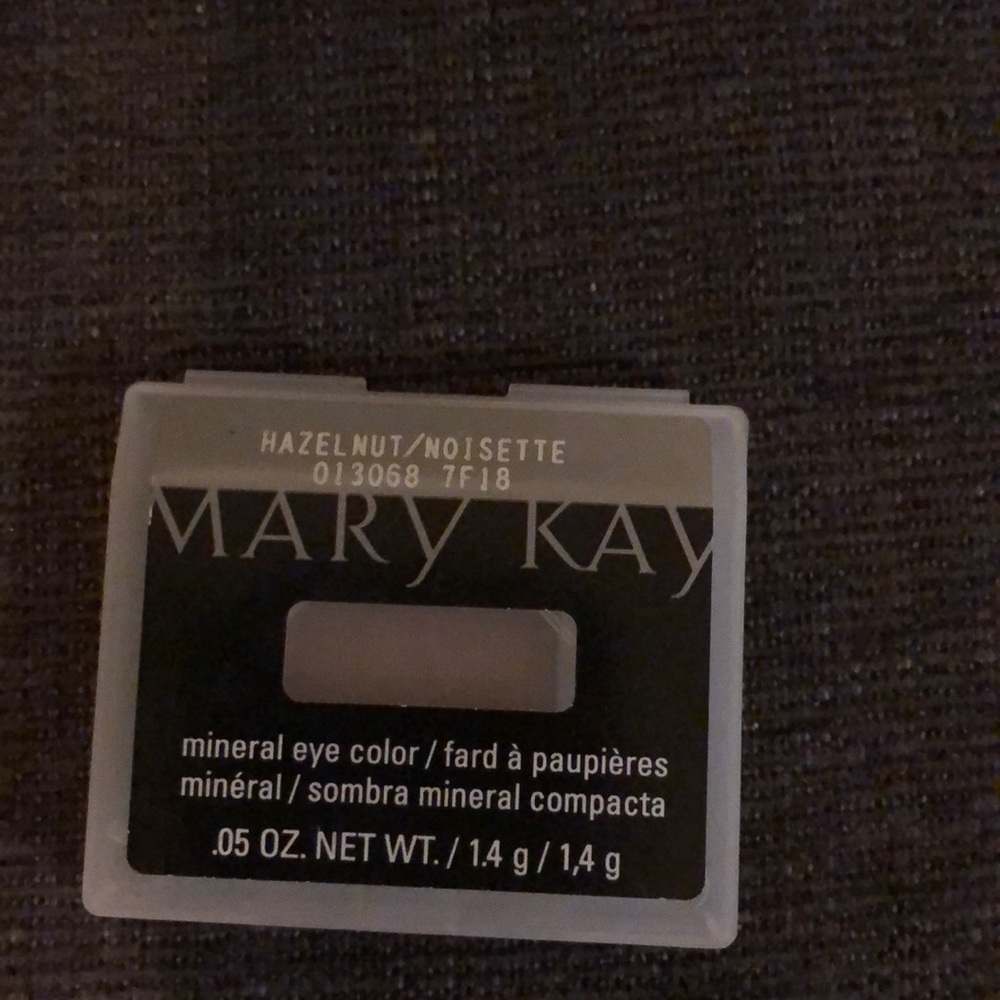 Mineral eye color